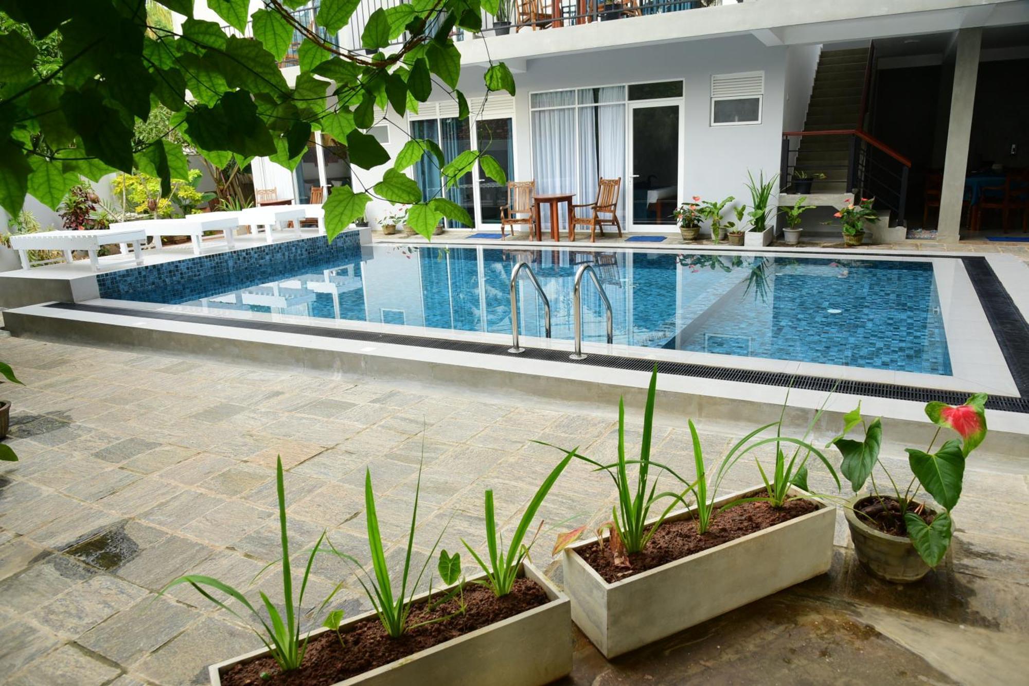 Di Sicuro Tourist Inn Hikkaduwa Exterior photo