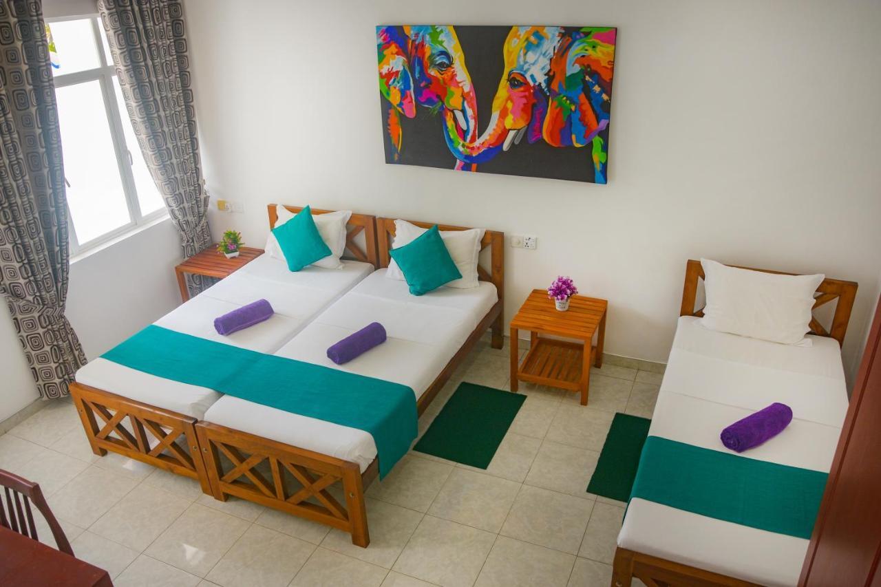 Di Sicuro Tourist Inn Hikkaduwa Exterior photo