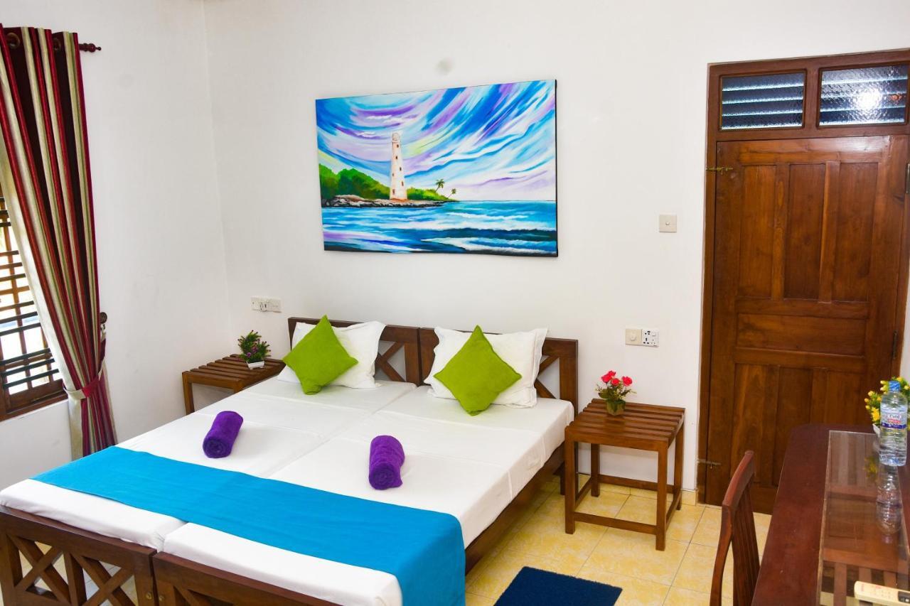 Di Sicuro Tourist Inn Hikkaduwa Exterior photo